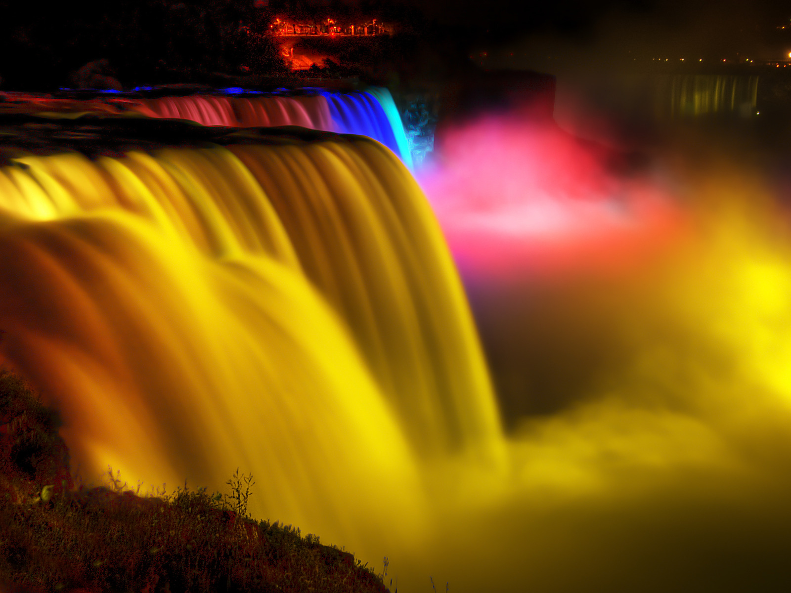 Niagara-Falls_night_travel_Niagara-Falls_trip_hottrip-net2