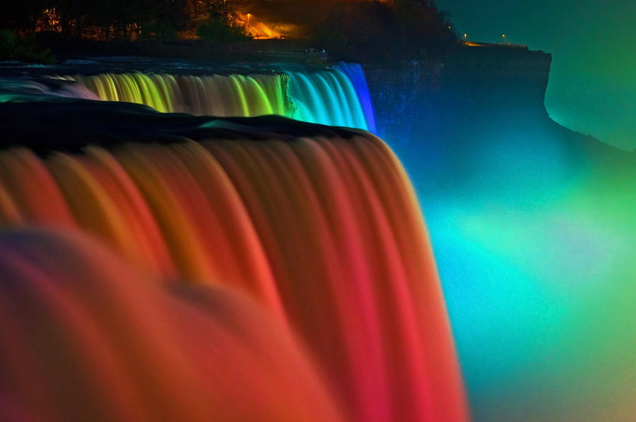 niagara-falls-at-night-keith-allen