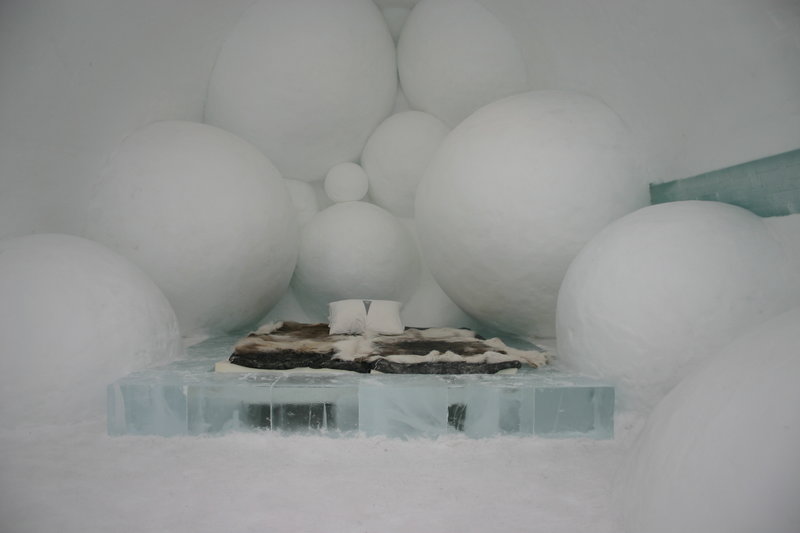 Ice-hotel-3